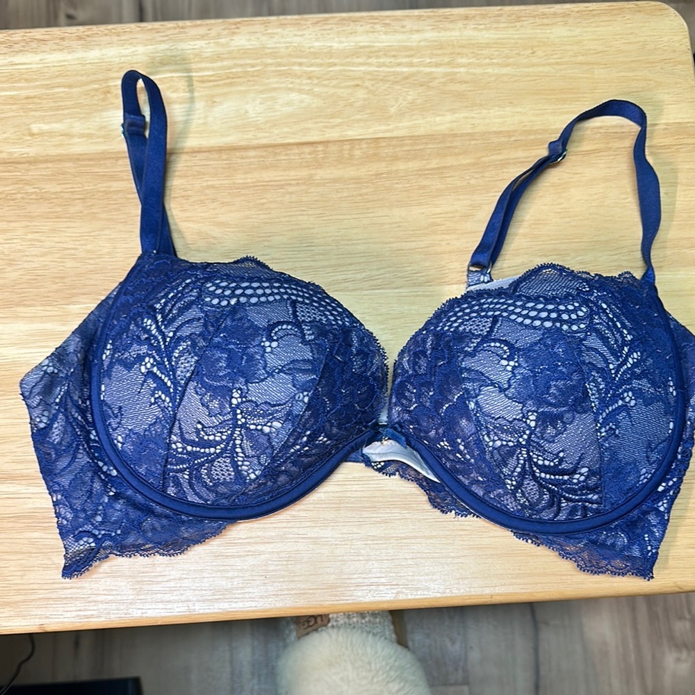 VS Royal Blue Lace Plunge Push-up Bra with Molded Cups and Adjustable Straps